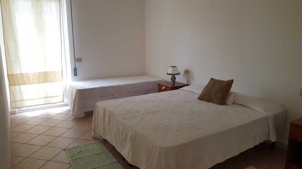 Casa Vacanze Capoterra Buitenkant foto